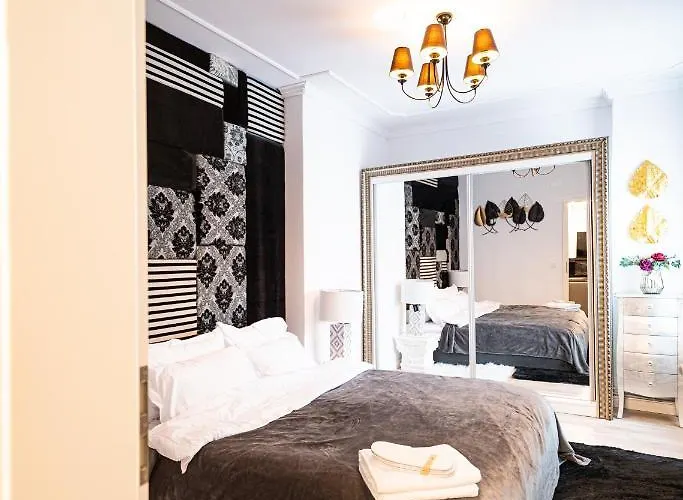 The Artist - Ultracentral Designer Apartman