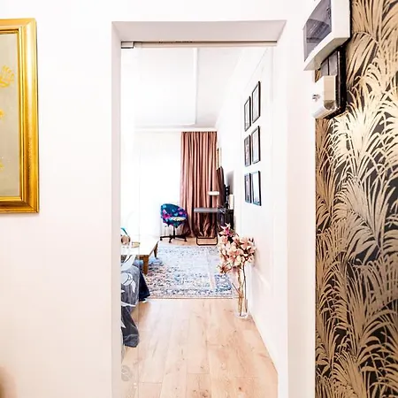 The Artist - Ultracentral Designer * Bukarest