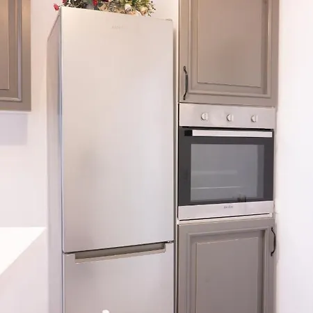 The Artist - Ultracentral Designer Apartment *