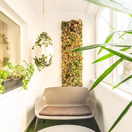 The Artist - Ultracentral Designer *