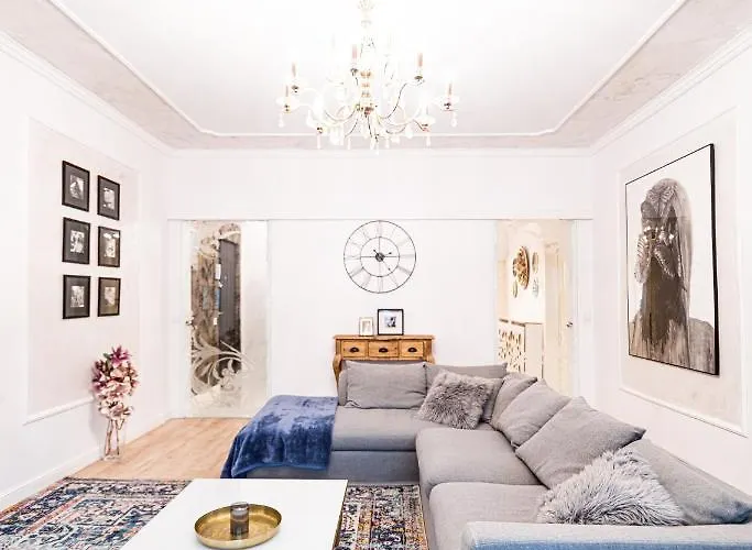 The Artist - Ultracentral Designer Apartament *