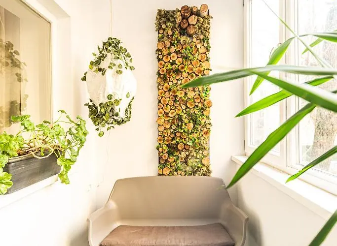 The Artist - Ultracentral Designer *